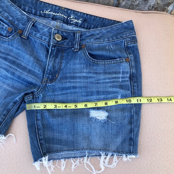 American Eagle Cotton Distressed Ripped Frayed Edges Mid Wash Cut Of Jeans 6 - Picture 11 of 16